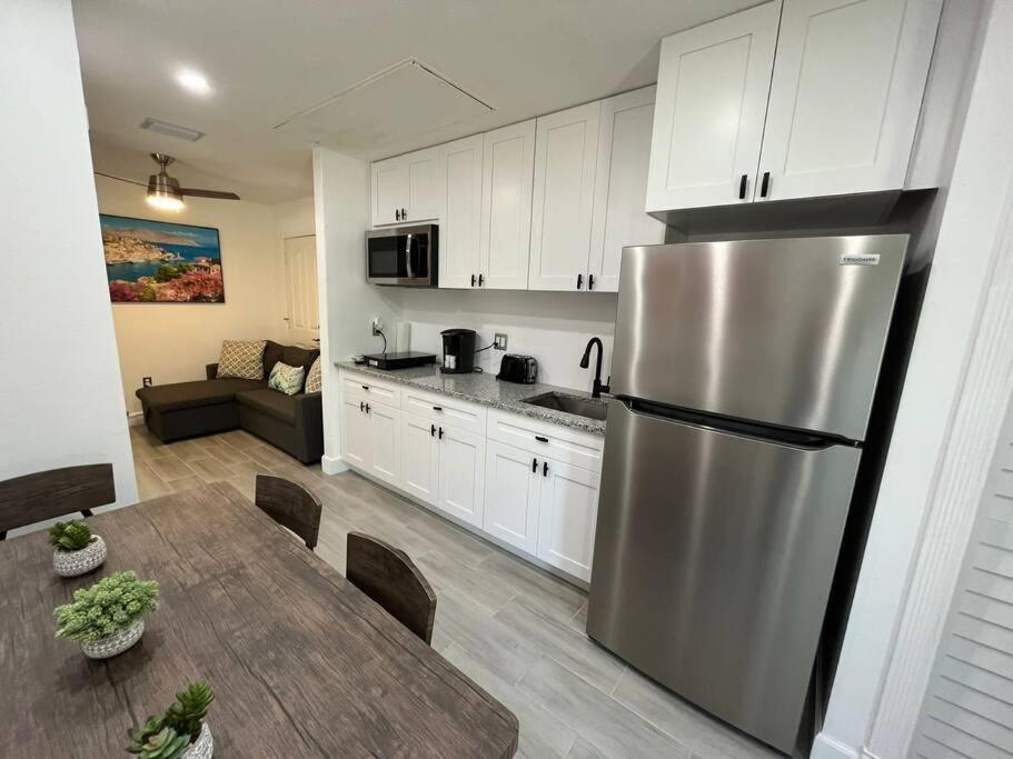 Port Saint Lucie A Little Piece Of Heaven- Peaceful Lake View Apartment- 1 Min From I95 And Turnpike Port St. Lucie Bagian luar foto