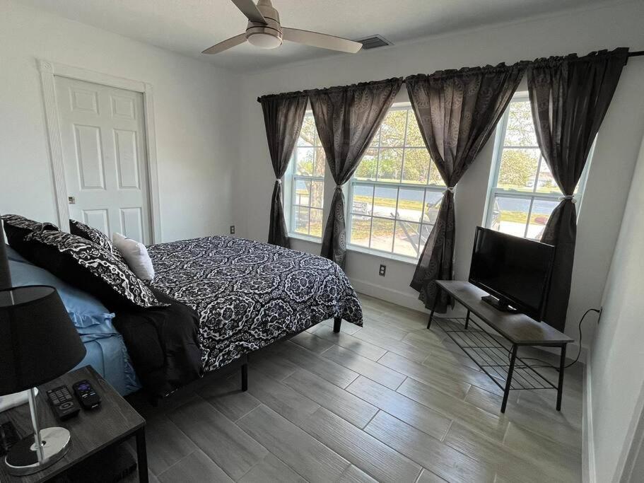 Port Saint Lucie A Little Piece Of Heaven- Peaceful Lake View Apartment- 1 Min From I95 And Turnpike Port St. Lucie Bagian luar foto