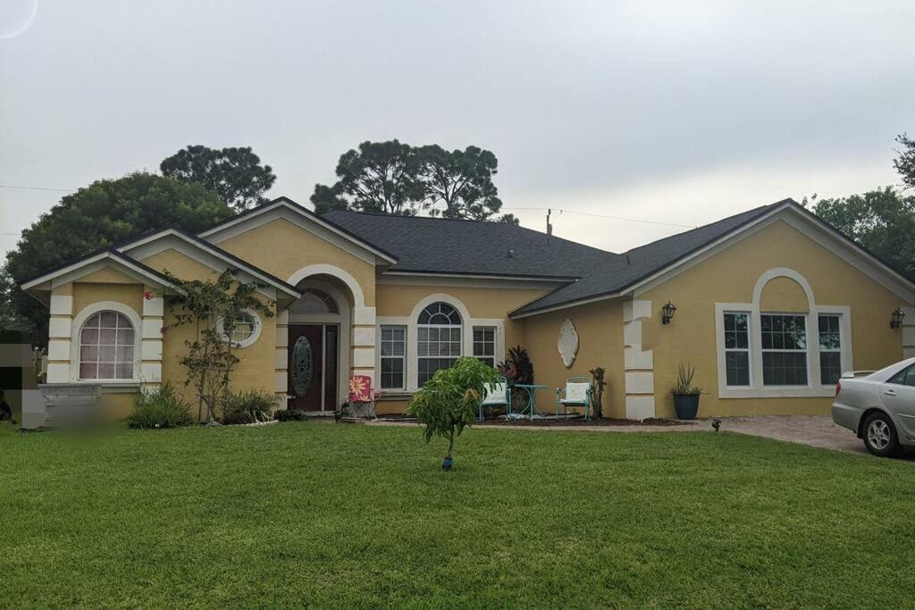Port Saint Lucie A Little Piece Of Heaven- Peaceful Lake View Apartment- 1 Min From I95 And Turnpike Port St. Lucie Bagian luar foto